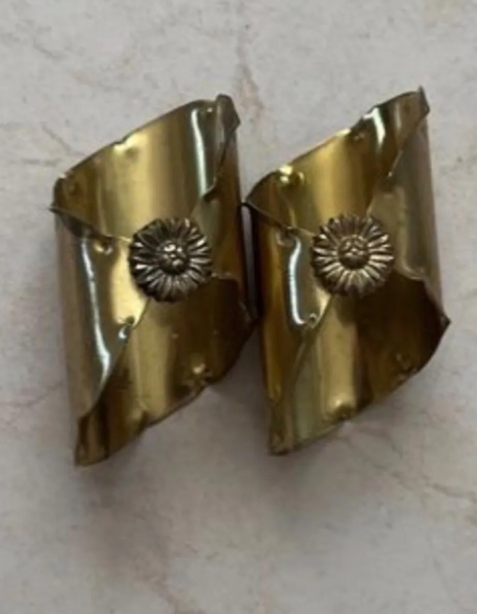Brass napkin rings - Image 1