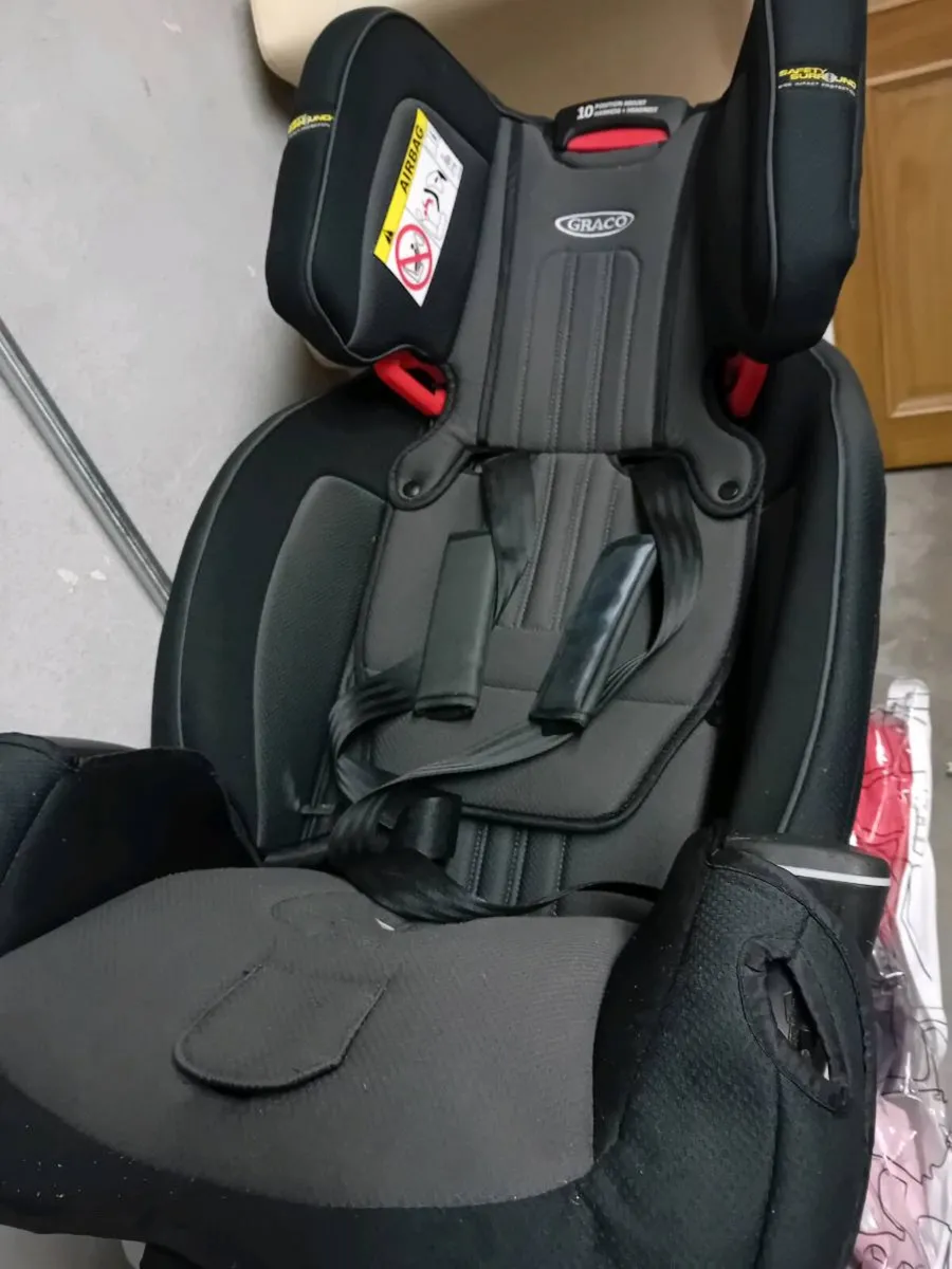 Car seat - Image 1