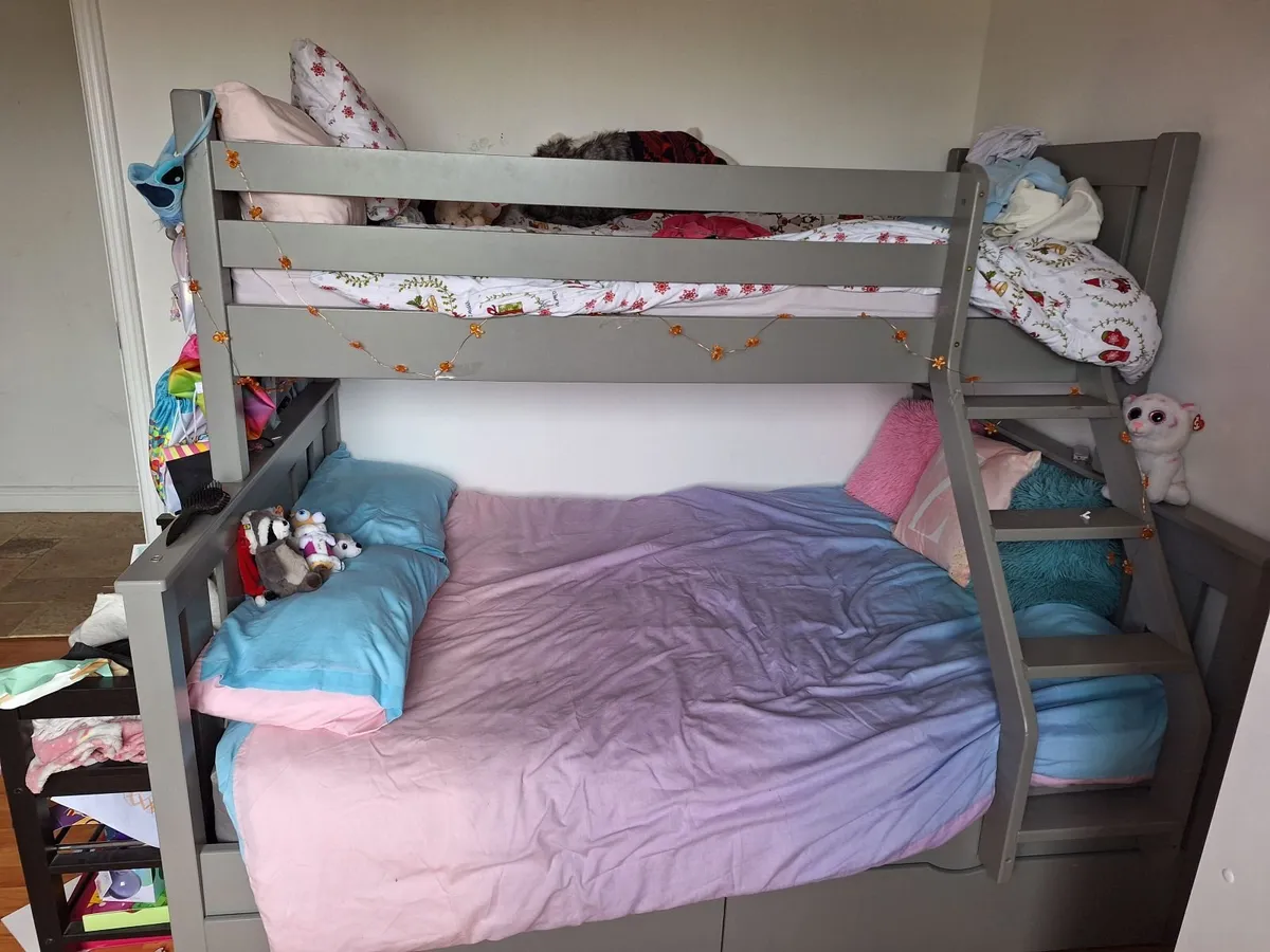Triple bunk bed - Image 2