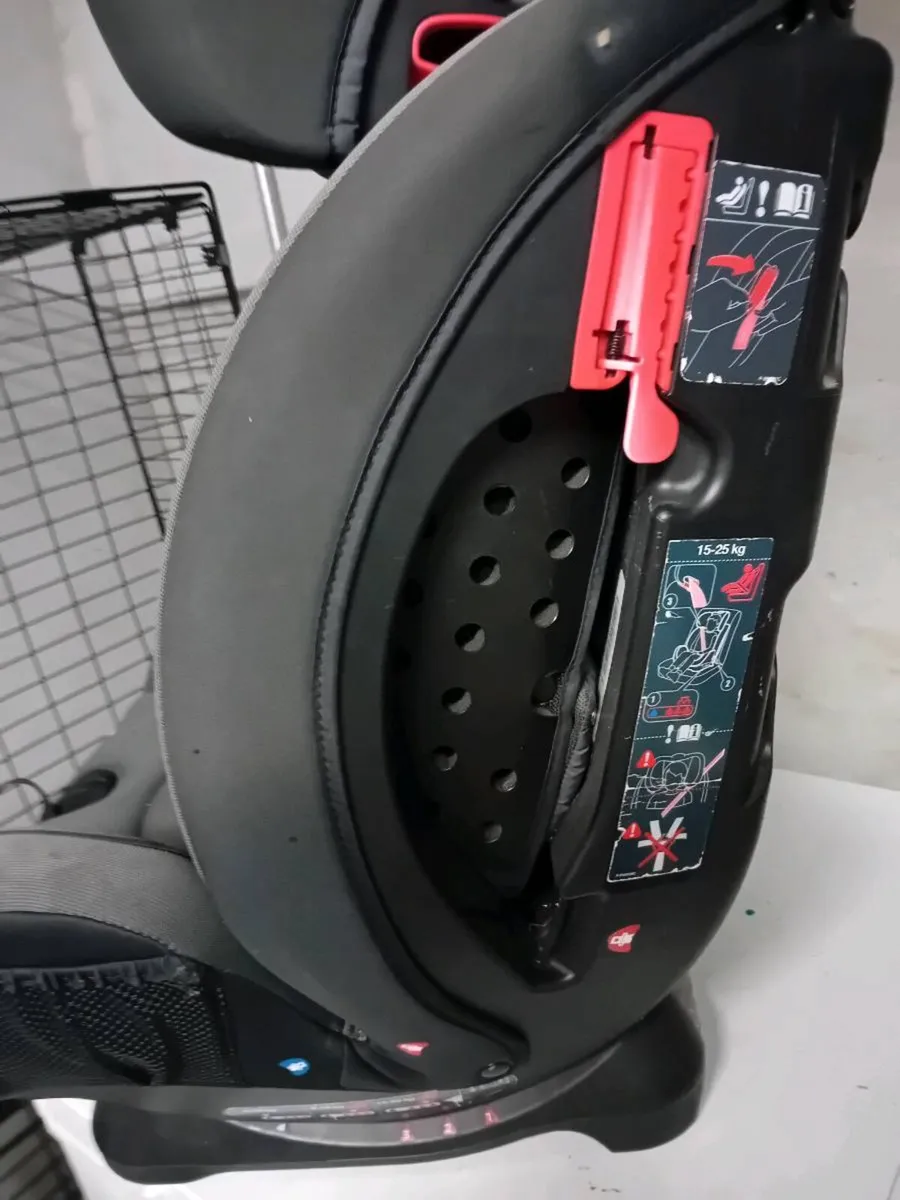Car seat - Image 2