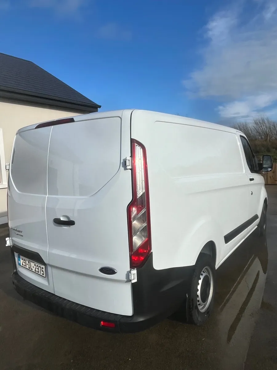 Ford Transit Custom 2023 - Image 3