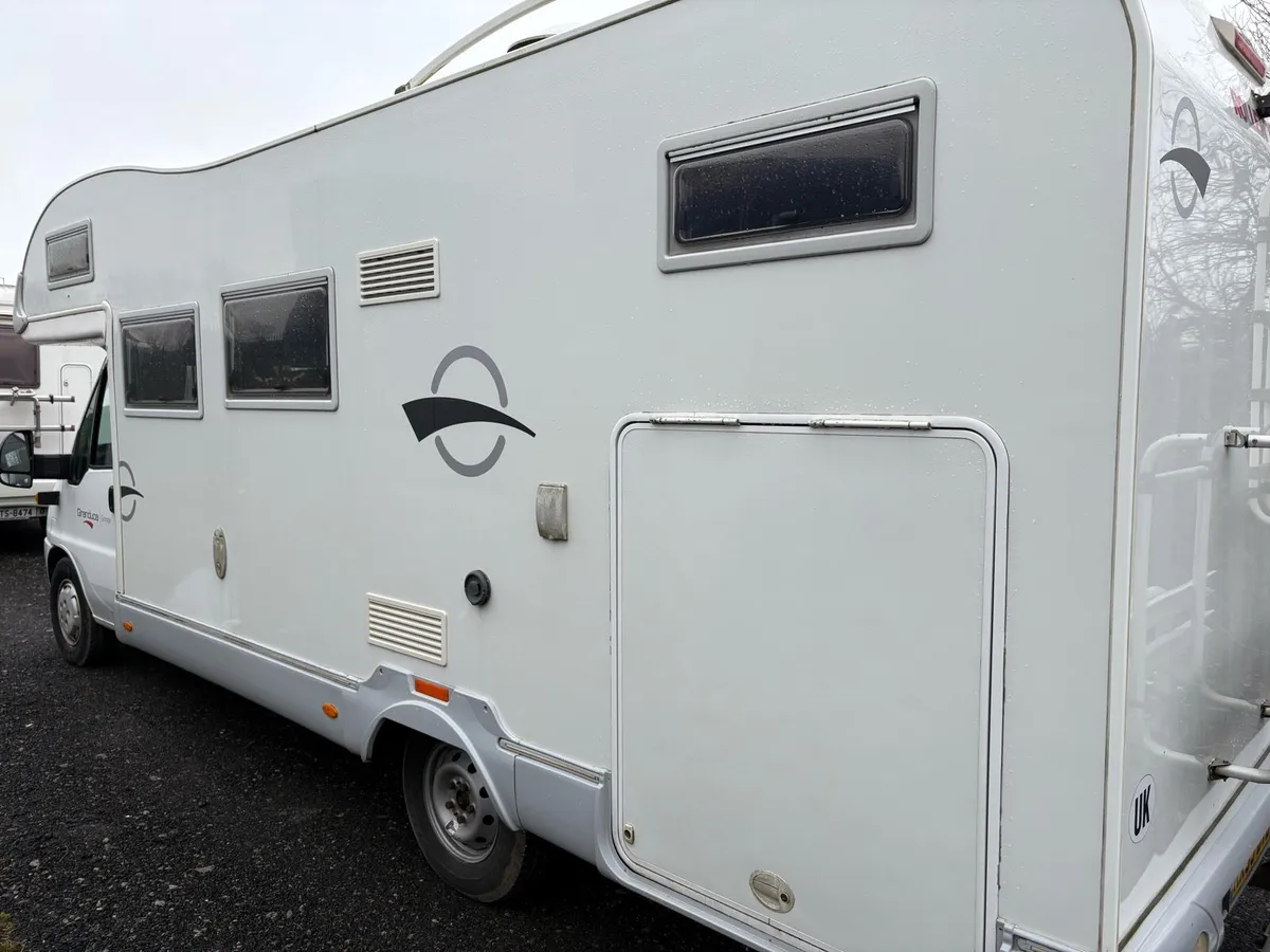 05 Rollerteam 6berth fixed bed in rear ! - Image 3
