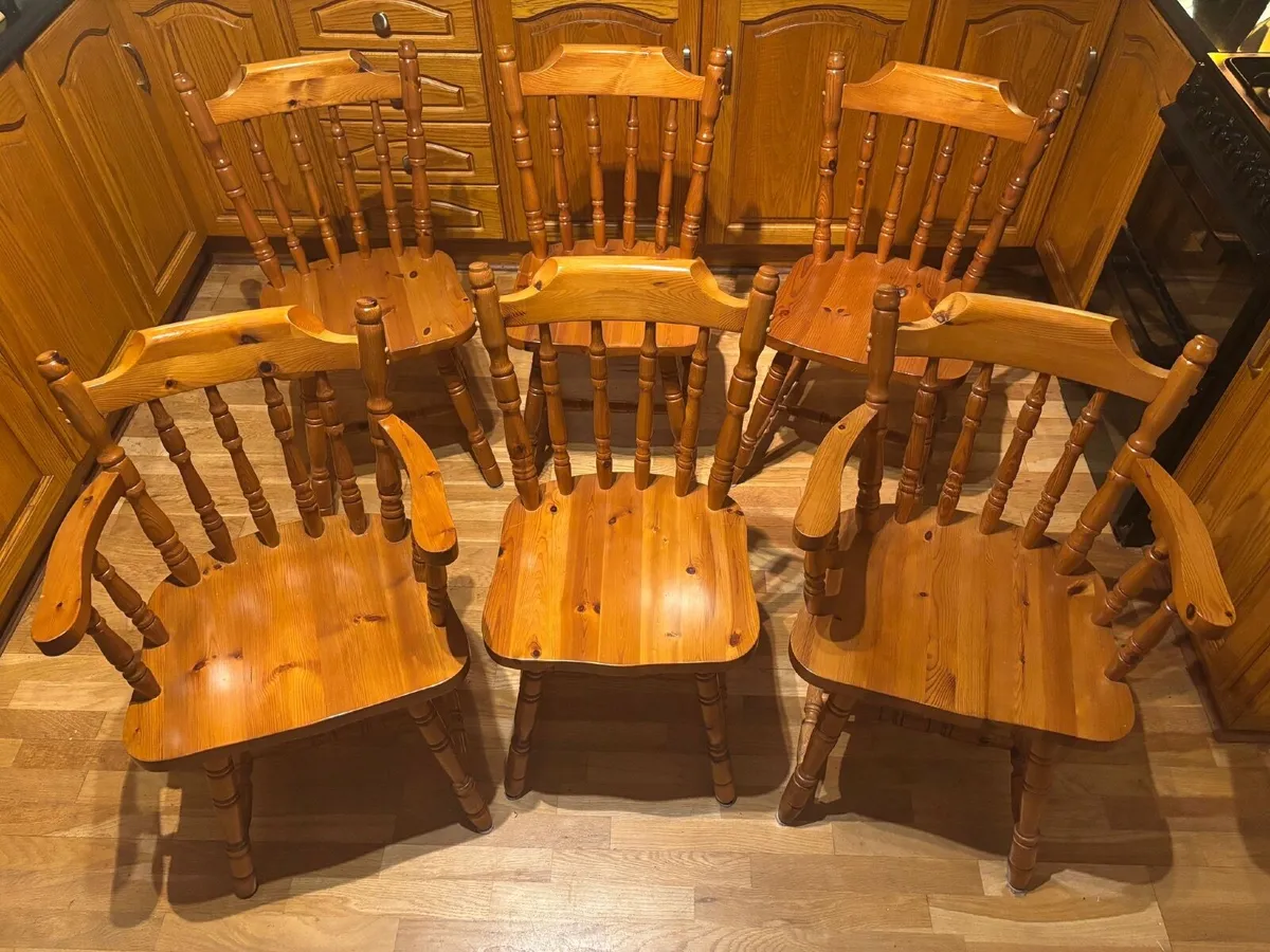 6 Dinning room chairs - Image 1