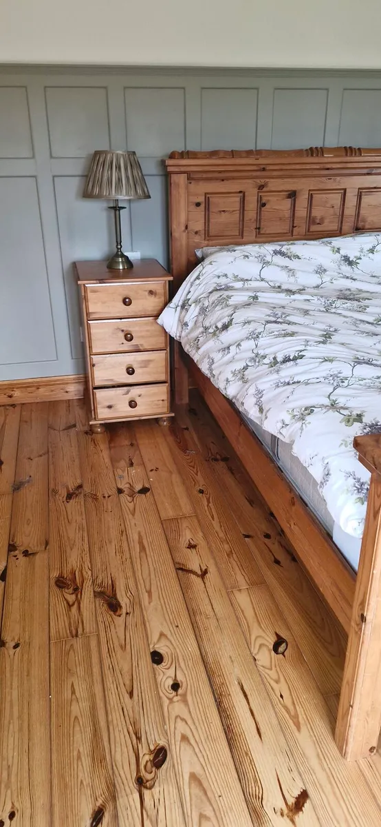 Bedroom furniture - Image 2