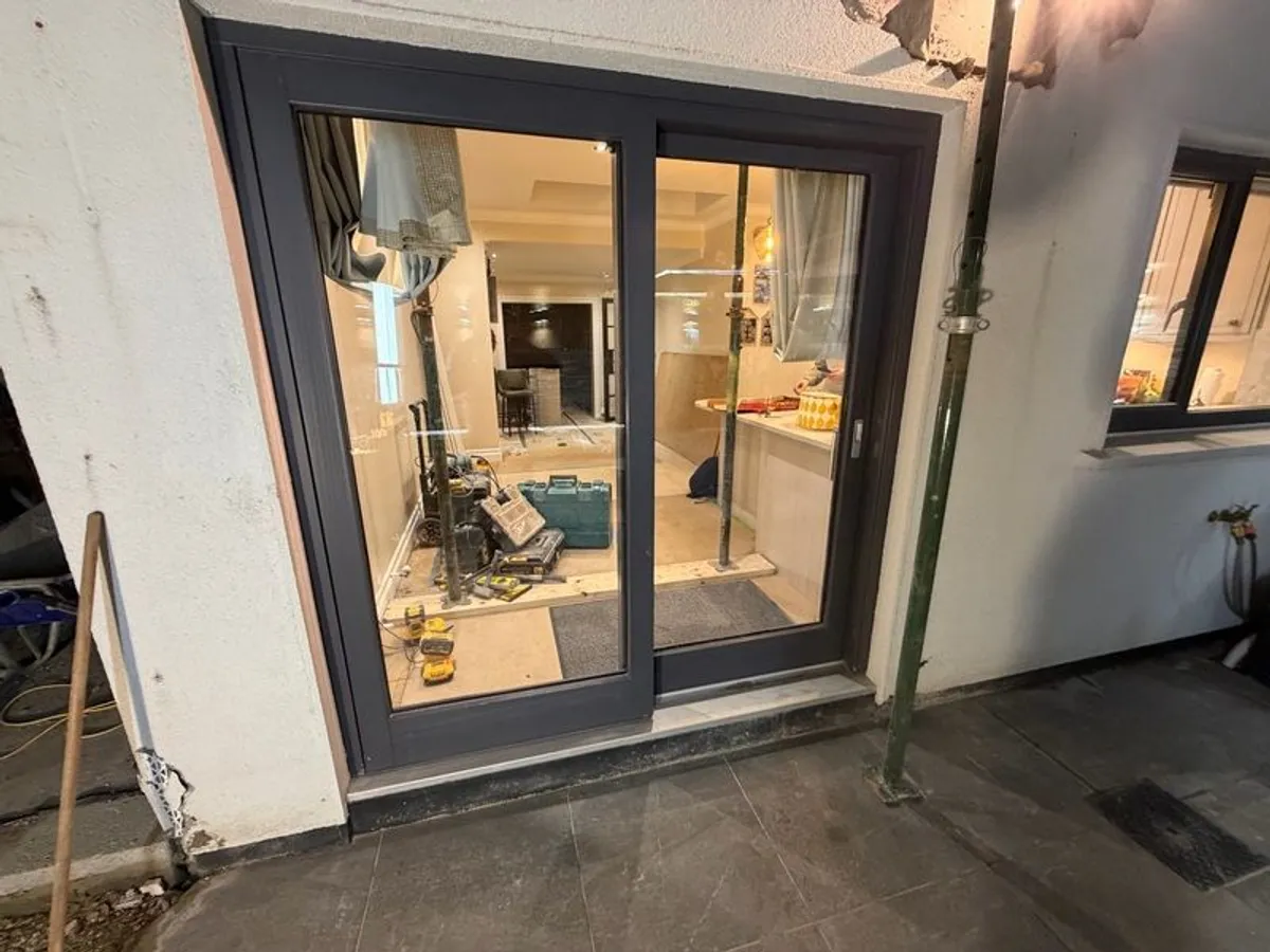 Sliding door - Image 2