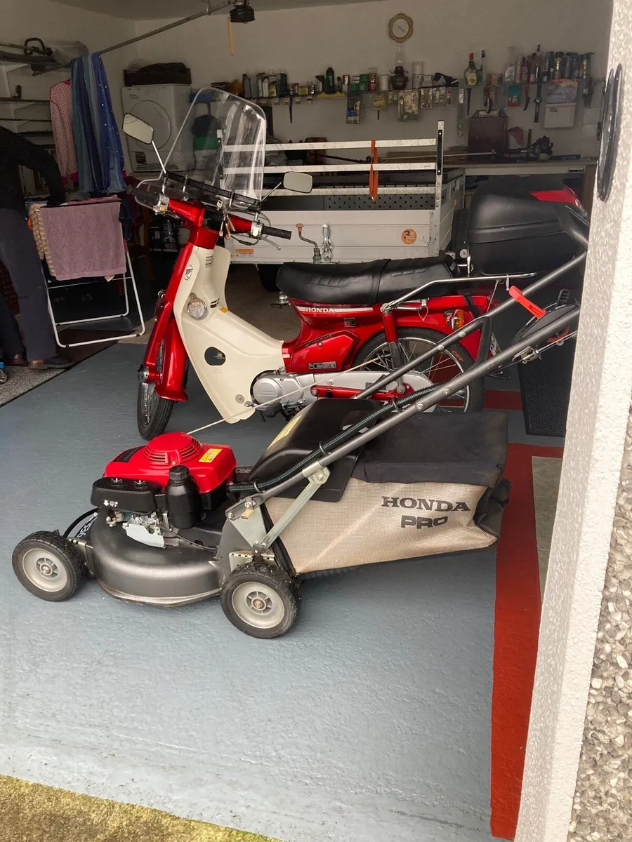Lawnmower for sale - Image 2