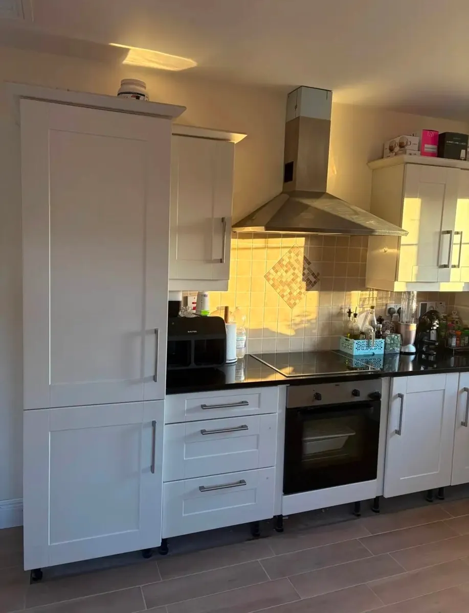 Full Kitchen - Image 3