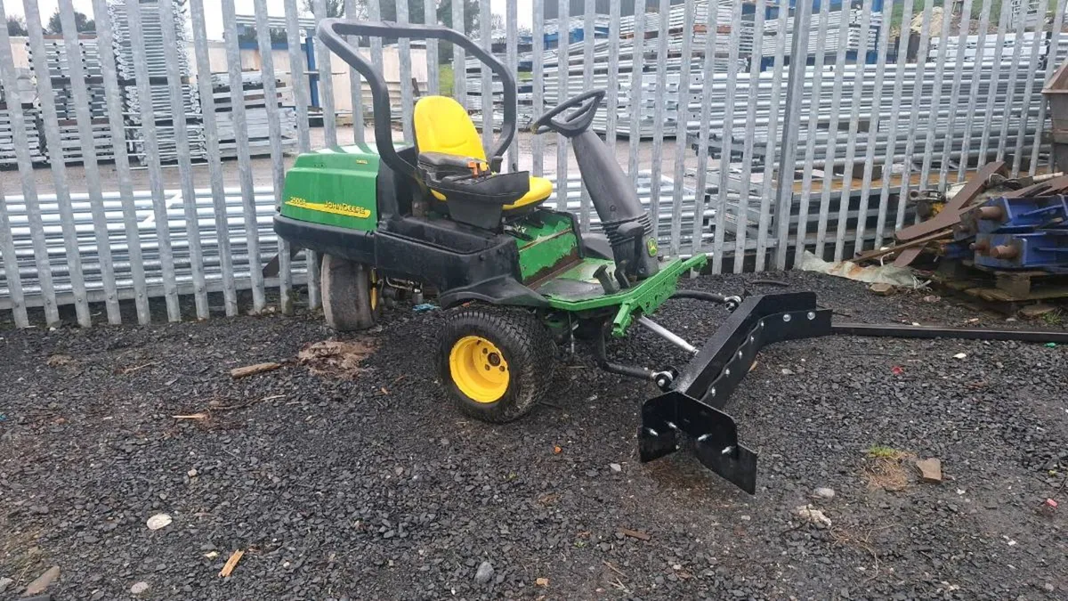 Diesel yard scraper - Image 1