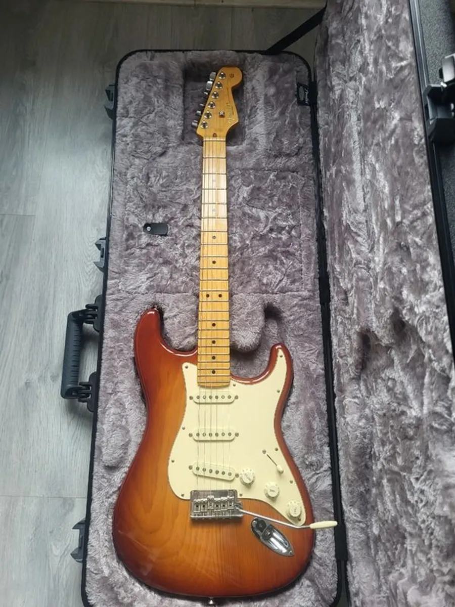 Fender Stratocaster - Image 1
