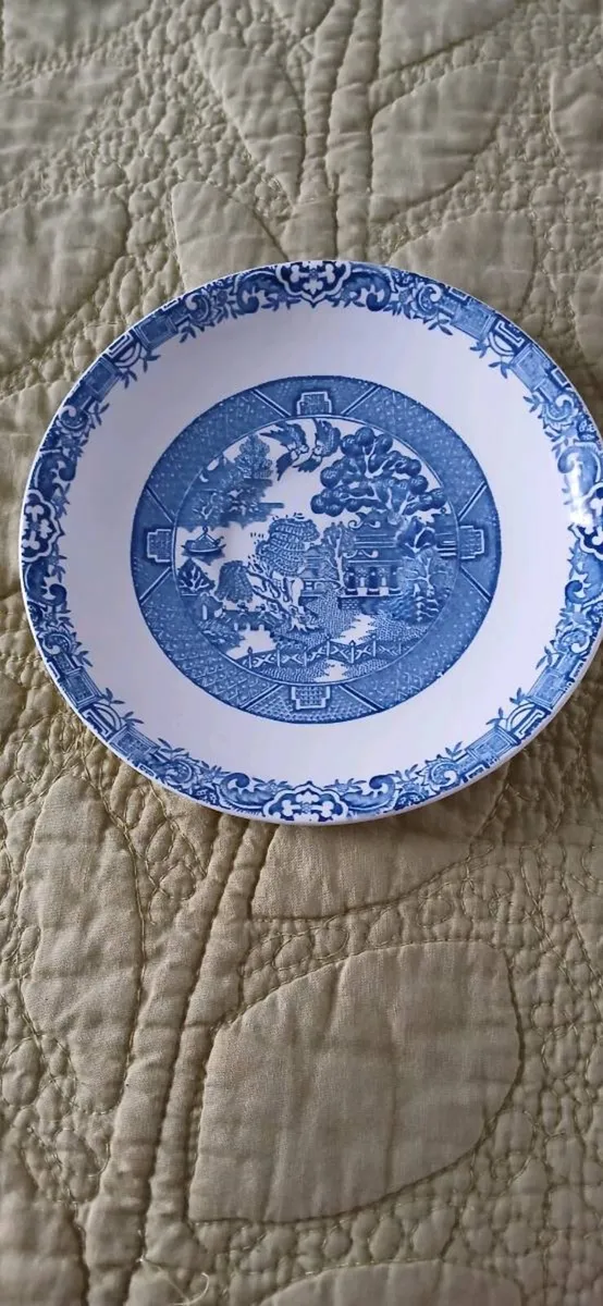 Arklow Pottery Brendan Saucers - Image 2