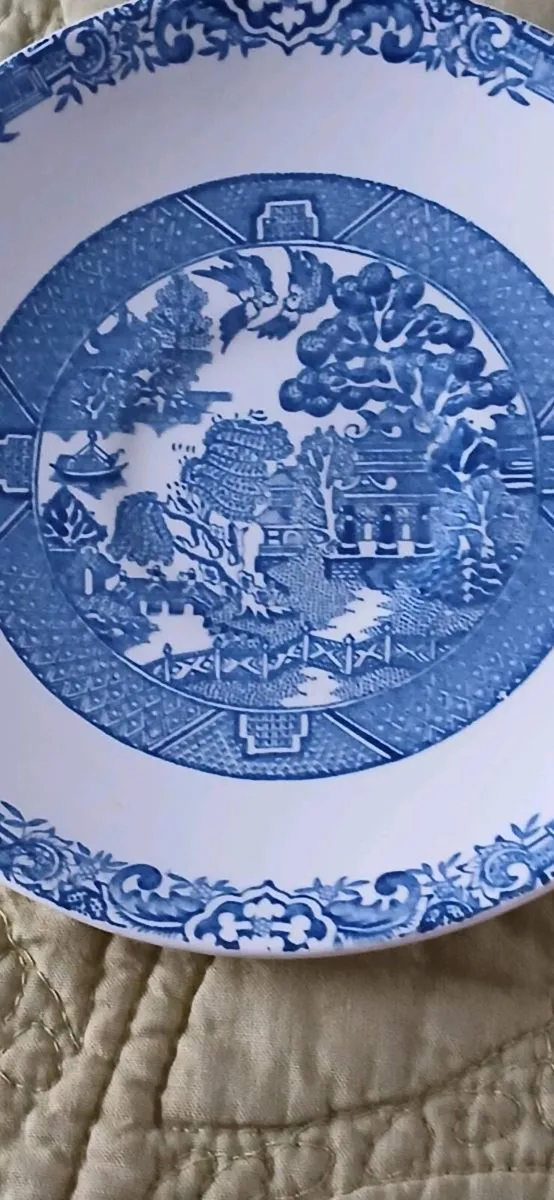 Arklow Pottery Brendan Saucers - Image 3