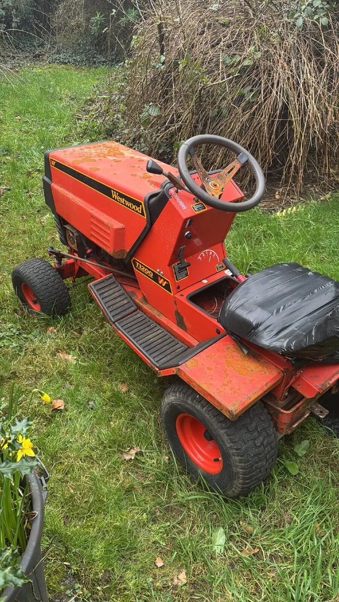 Westwood lawnmower - Image 1