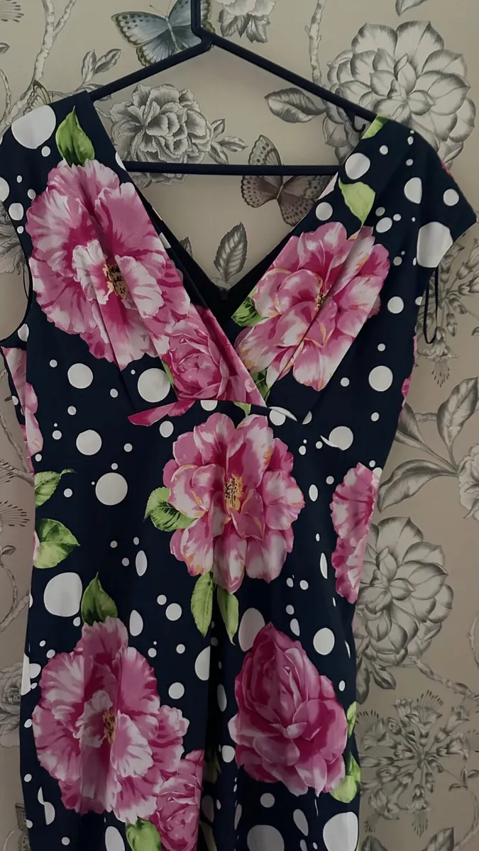 Women's dress 14 - Image 3