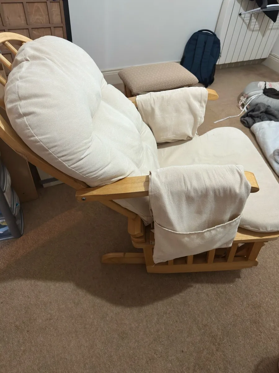 Rocking nursing chair - Image 2