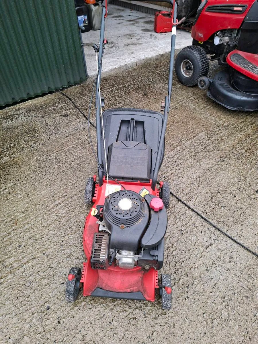 Mounfield pushmower - Image 1