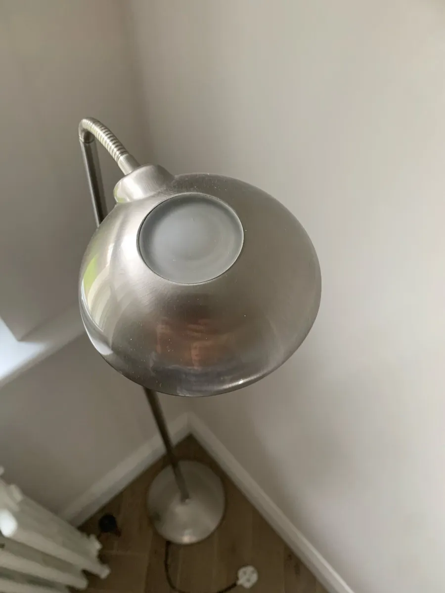 Tall floor lamp - Image 3