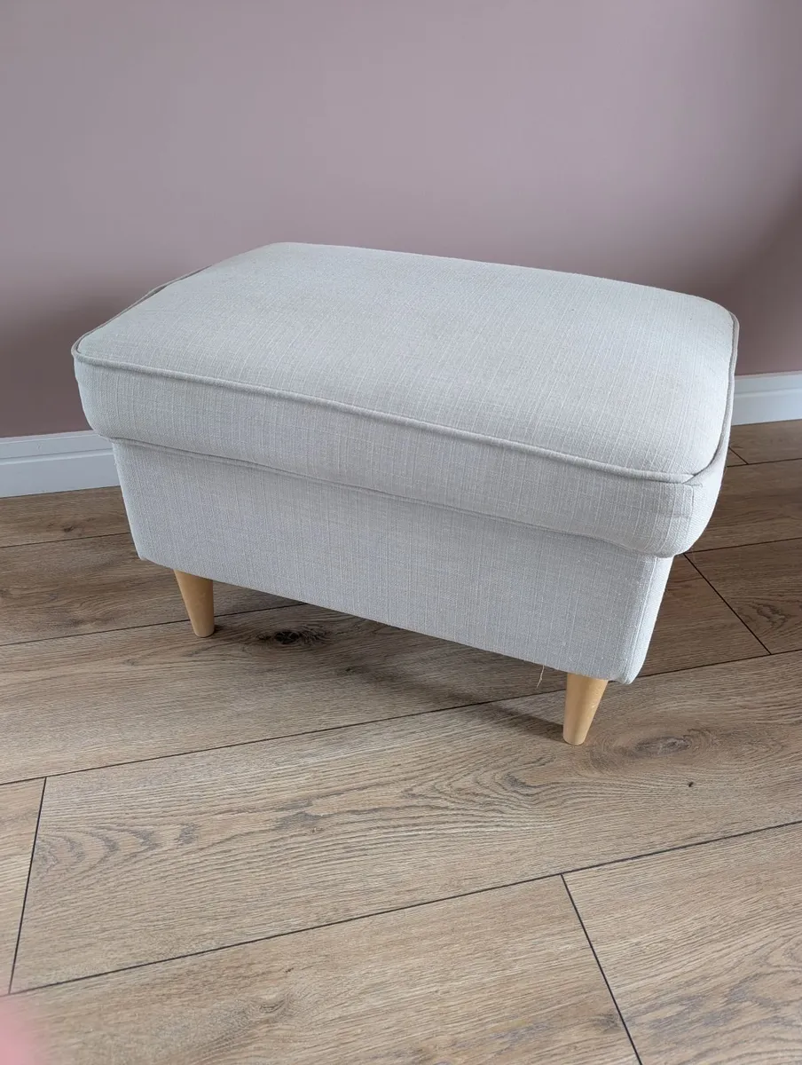 Armchair and footstool - Image 3