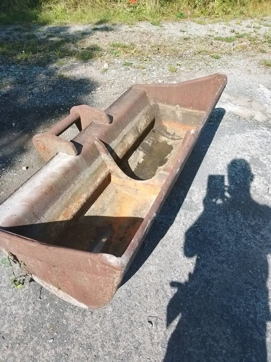 Excavator buckets - Image 1