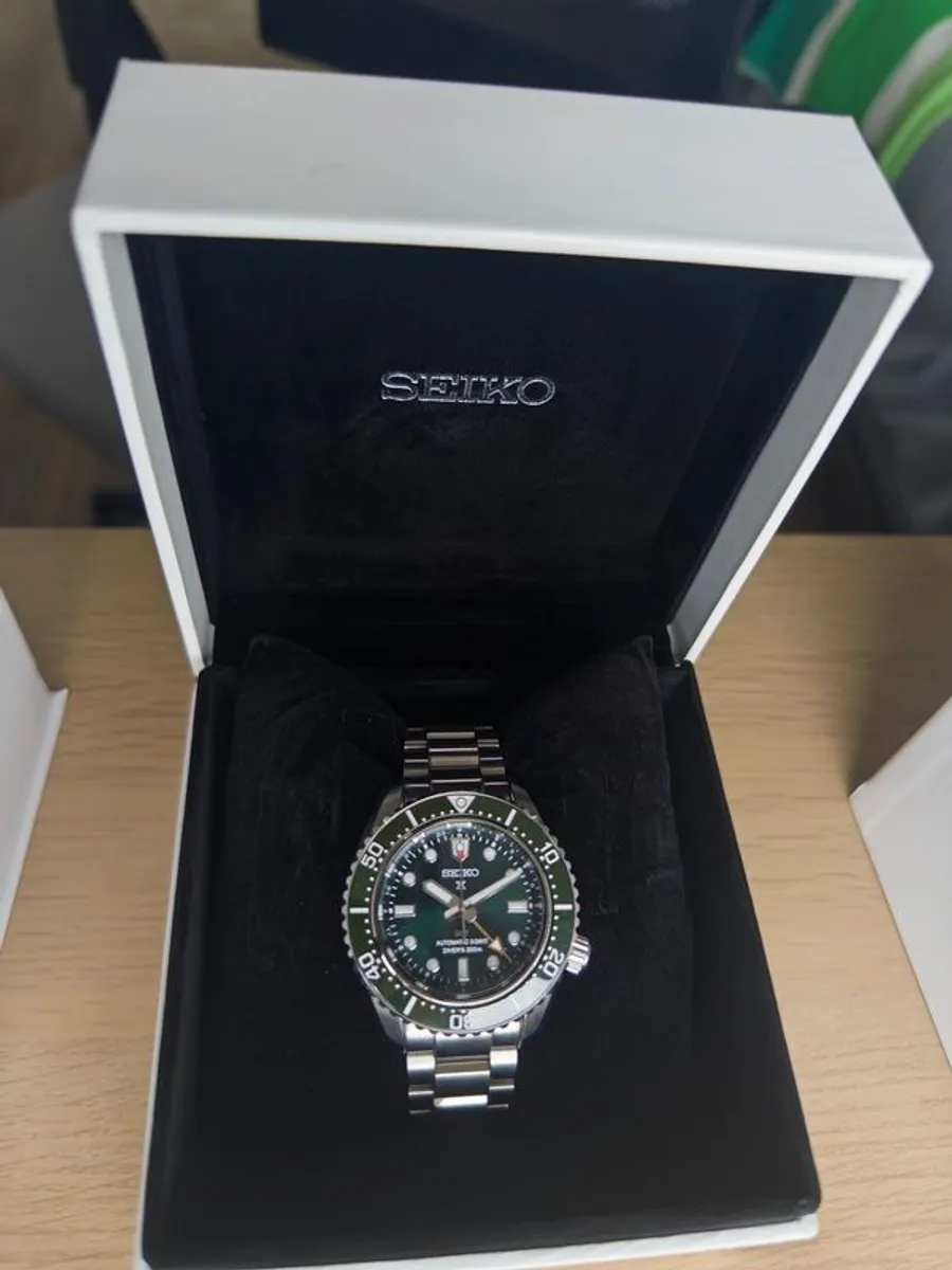 Seiko SPB381 GMT dive watch - Image 2