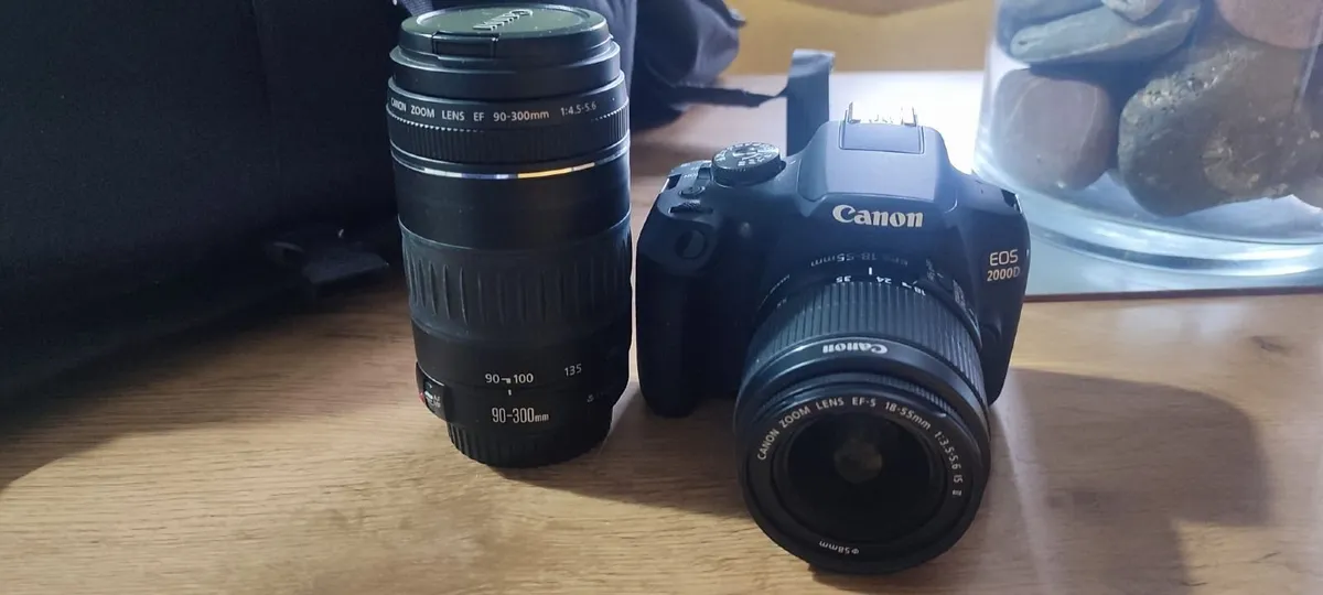 Canon 2000D Camera & Extra Lens 90-300mm & accesso - Image 2