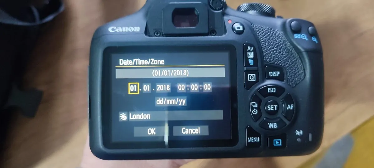 Canon 2000D Camera & Extra Lens 90-300mm & accesso - Image 4