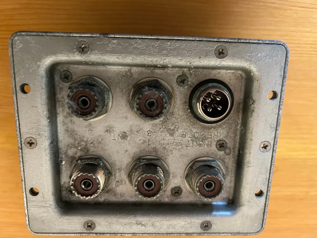 Ham / cb radio Yaesu 4 way remote switch - Image 3