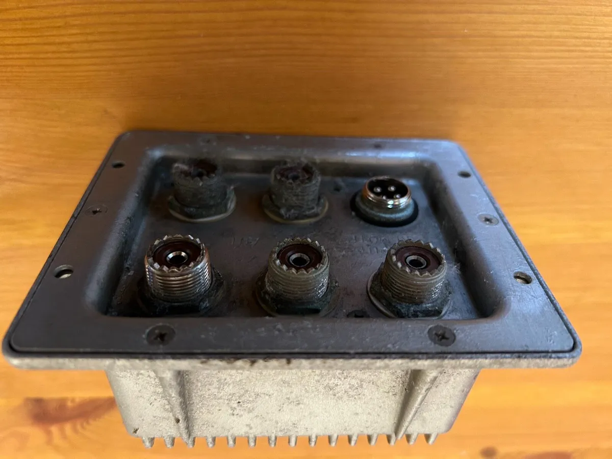 Ham / cb radio Yaesu 4 way remote switch - Image 2