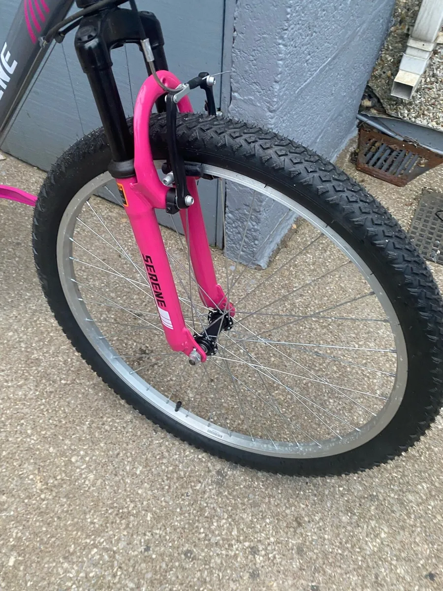 Serene mountain bike 26 inch wheels - Image 3