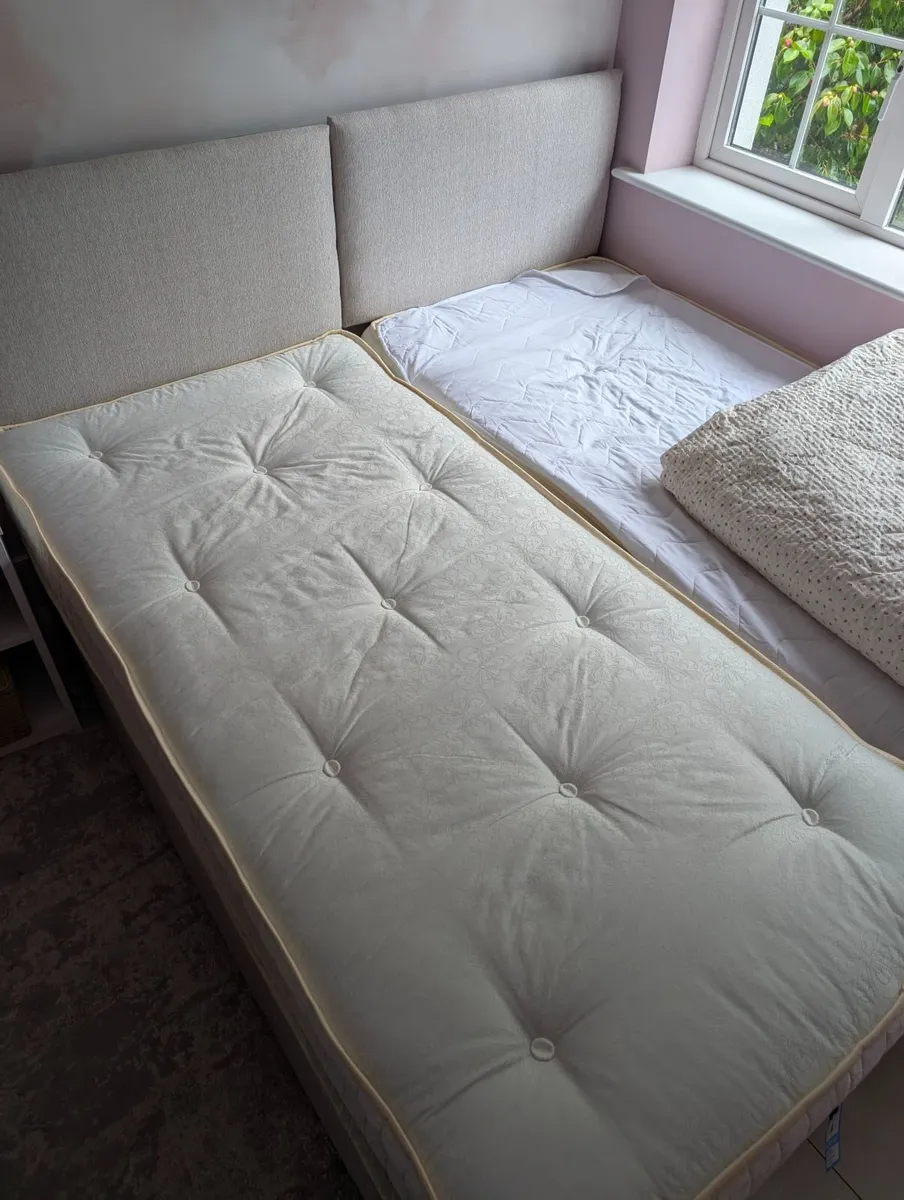 Two single beds and two mattresses - Image 2