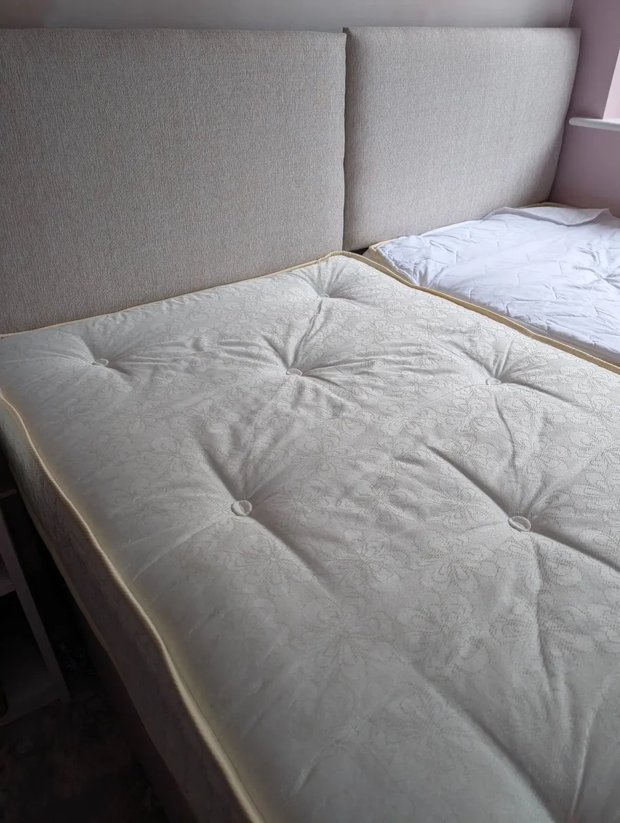 Two single beds and two mattresses - Image 3