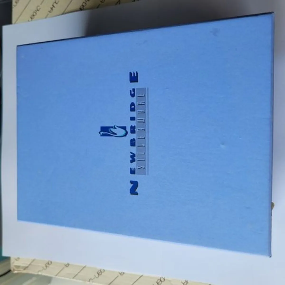 Newbridge Winehouse and collar - Image 2