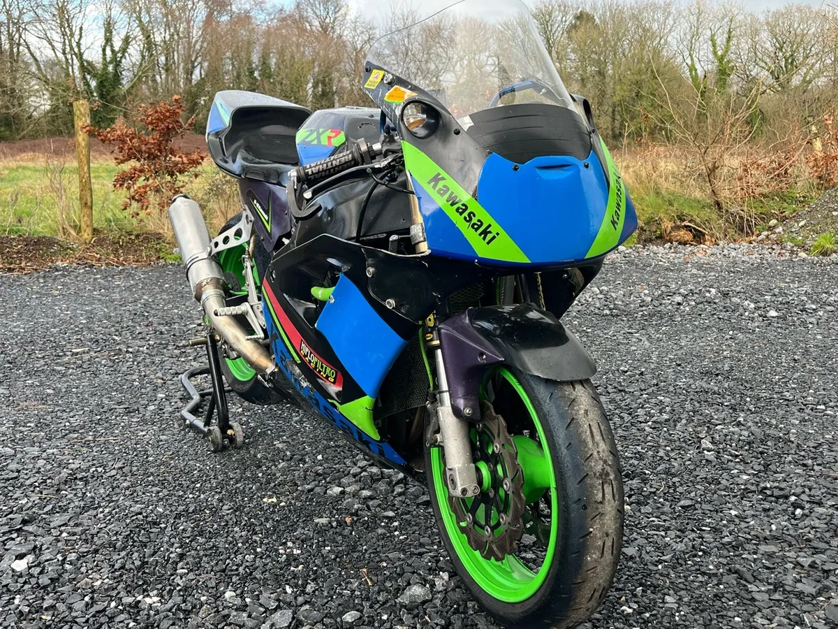 Zxr 400 race bike - Image 2