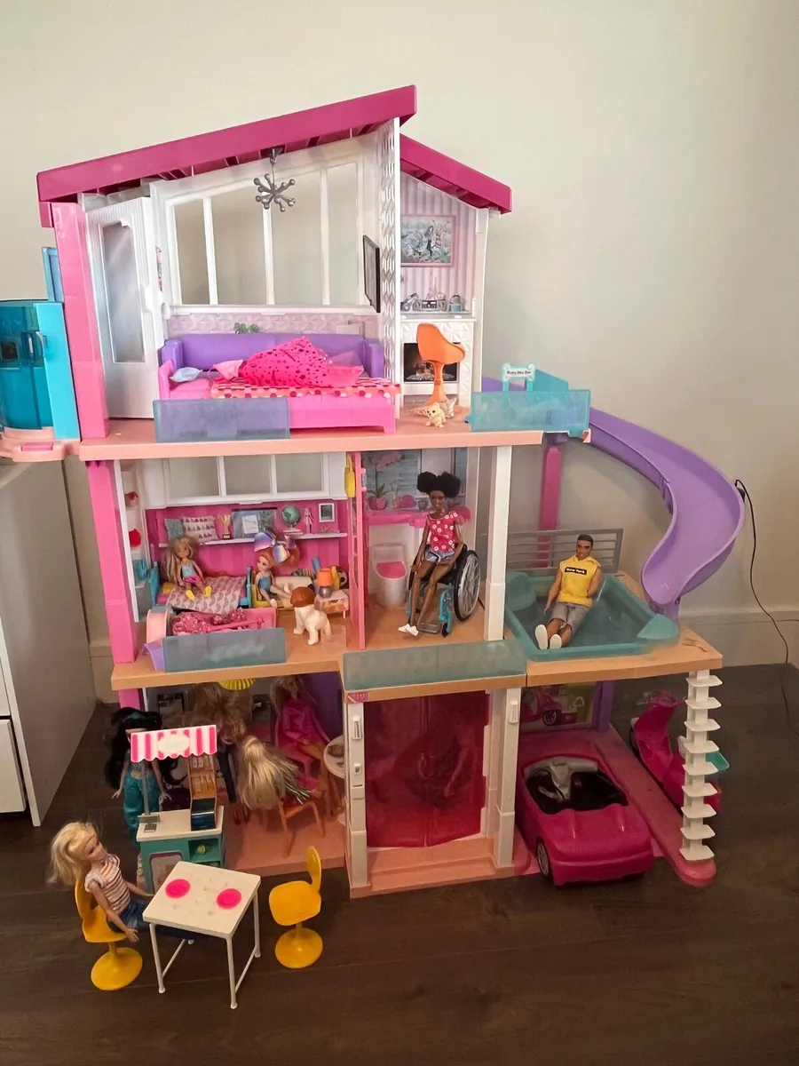 Barbie Doll house - Image 1