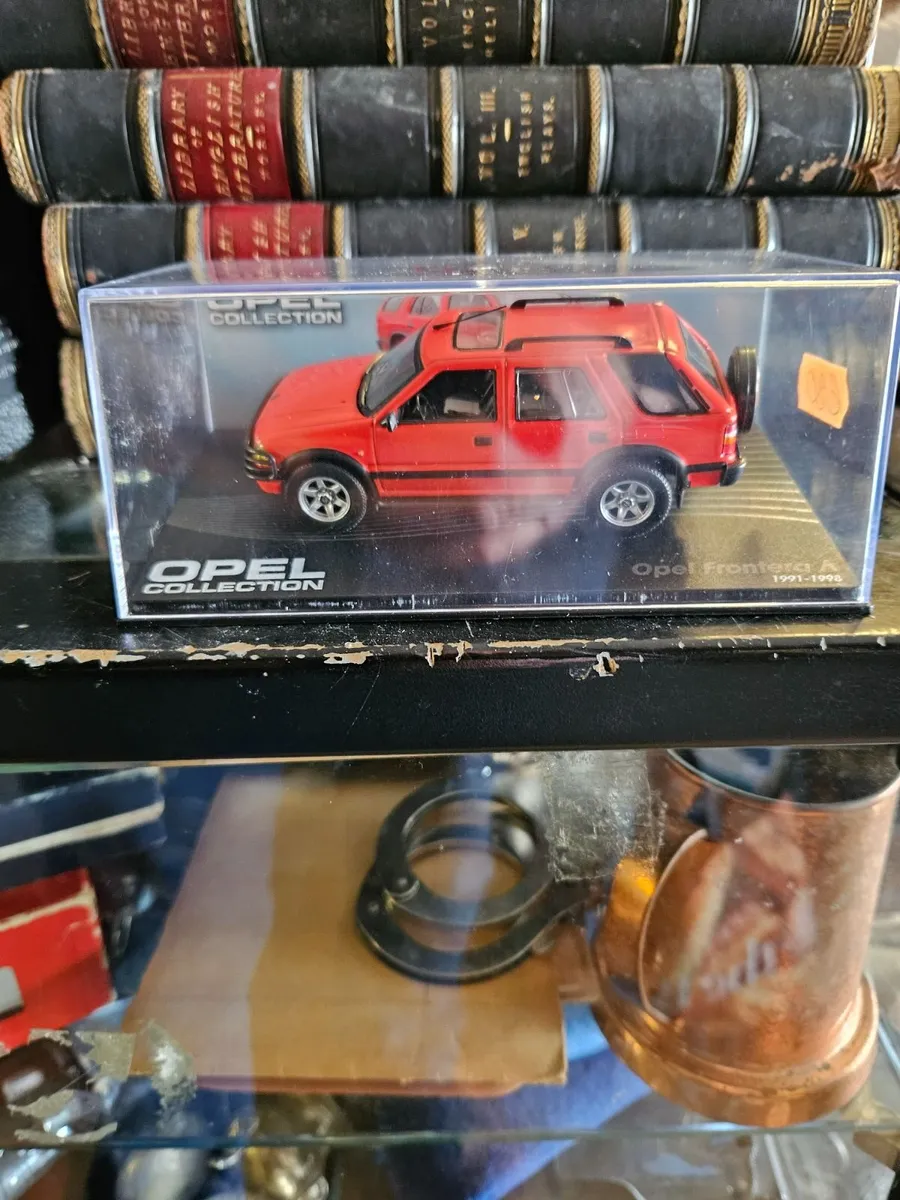 Corgi Atlas Opel Frontera - Image 1
