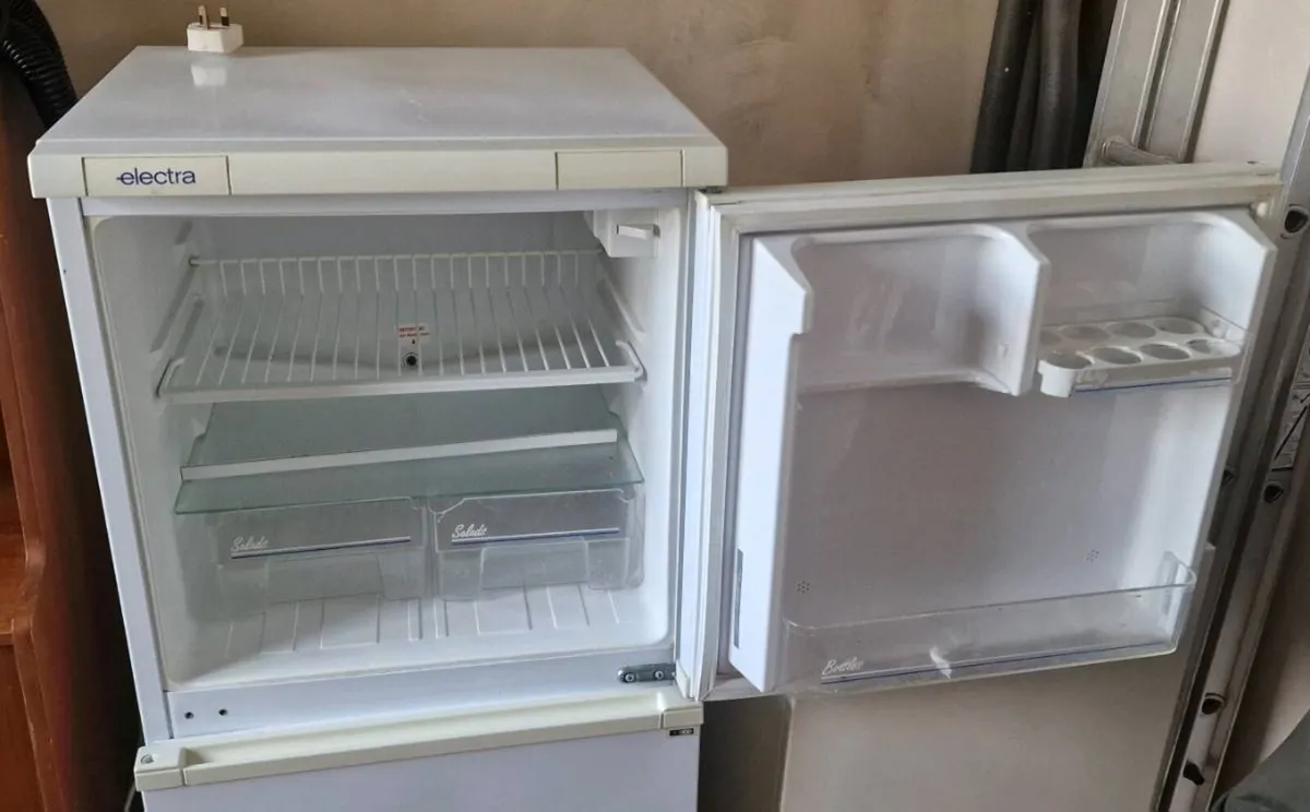Fridge Freezer for free - Image 2