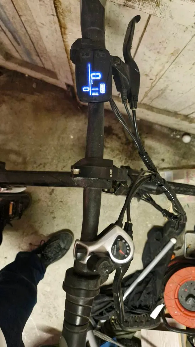 Fiido d4 electric bike - Image 3