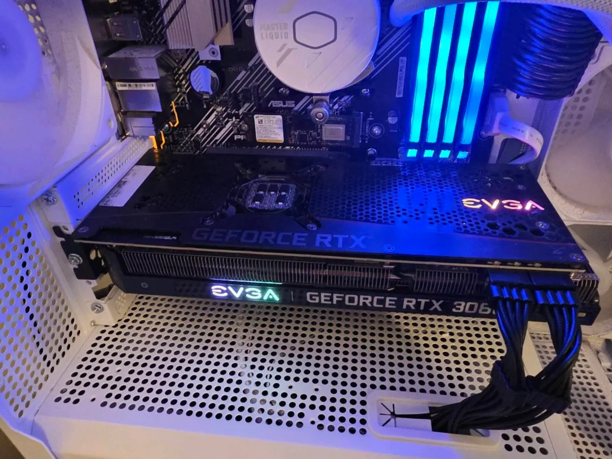 EVGA RTX 3080 XC3 ULTRA Perfect Working Order - Image 3