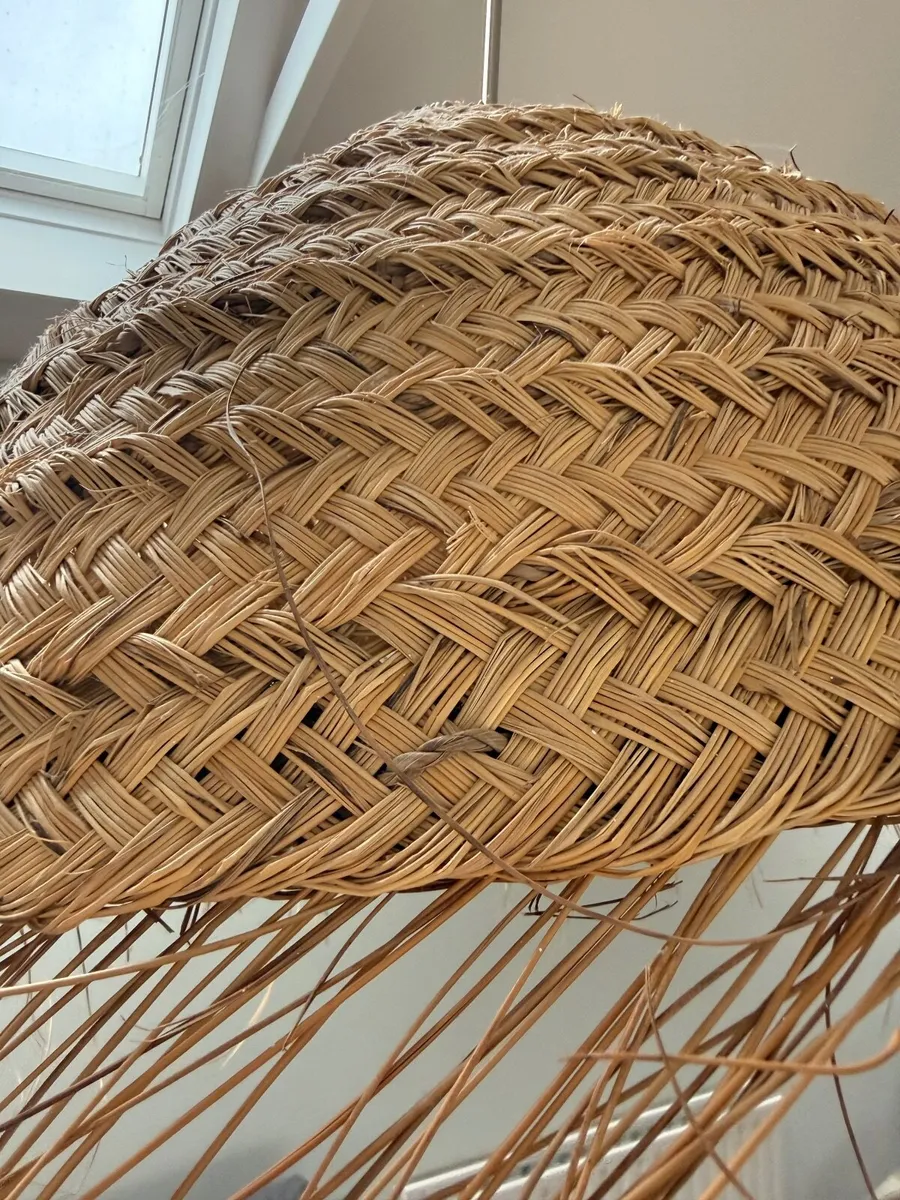 Braided pendant lampshade in natural fibre - Image 3