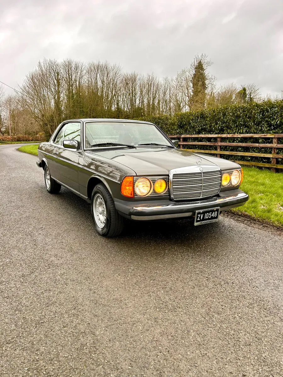 1984 Mercedes-Benz C123 300 CD - Image 2