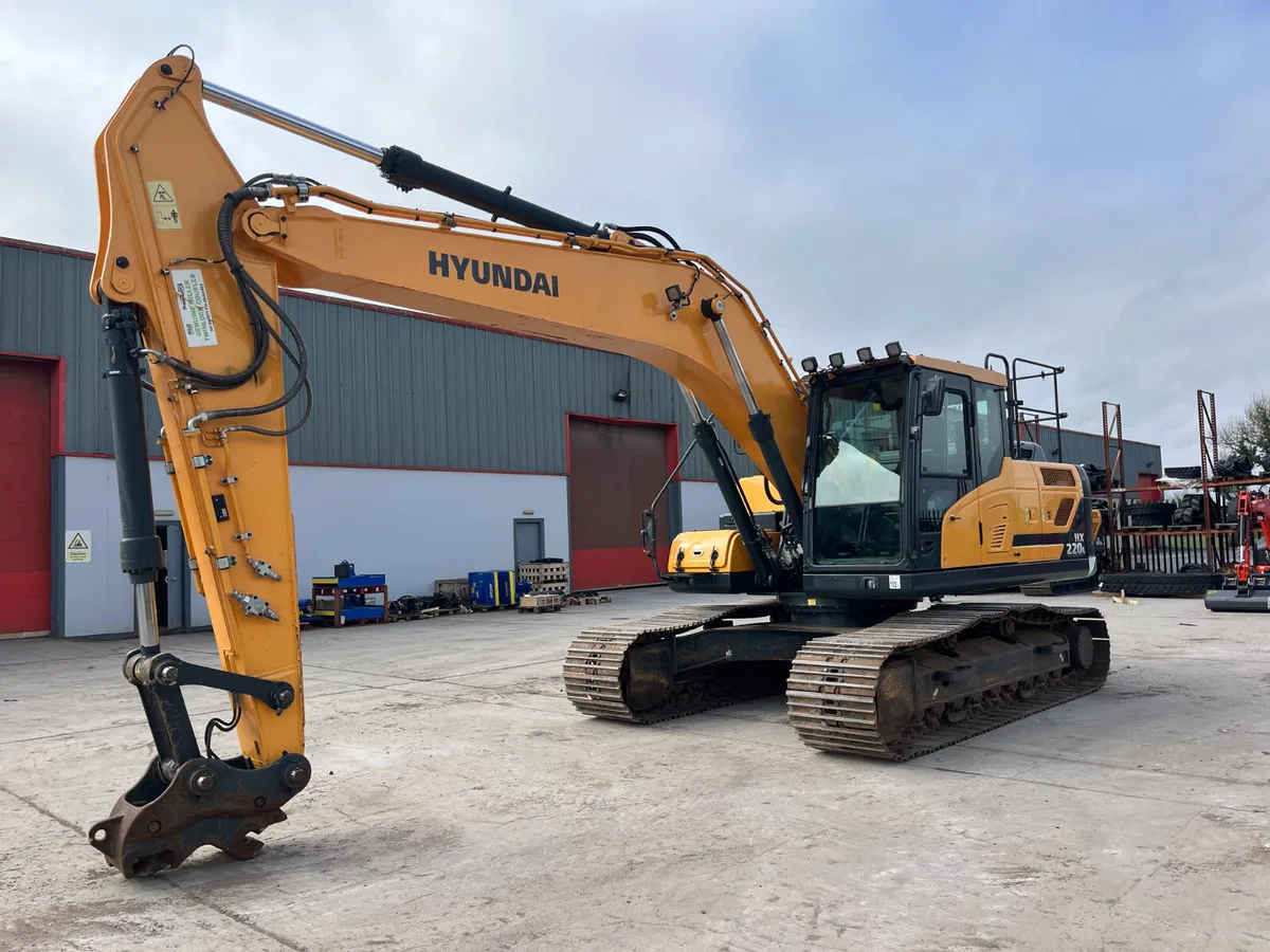 2019 Hyundai HX220L - Image 2