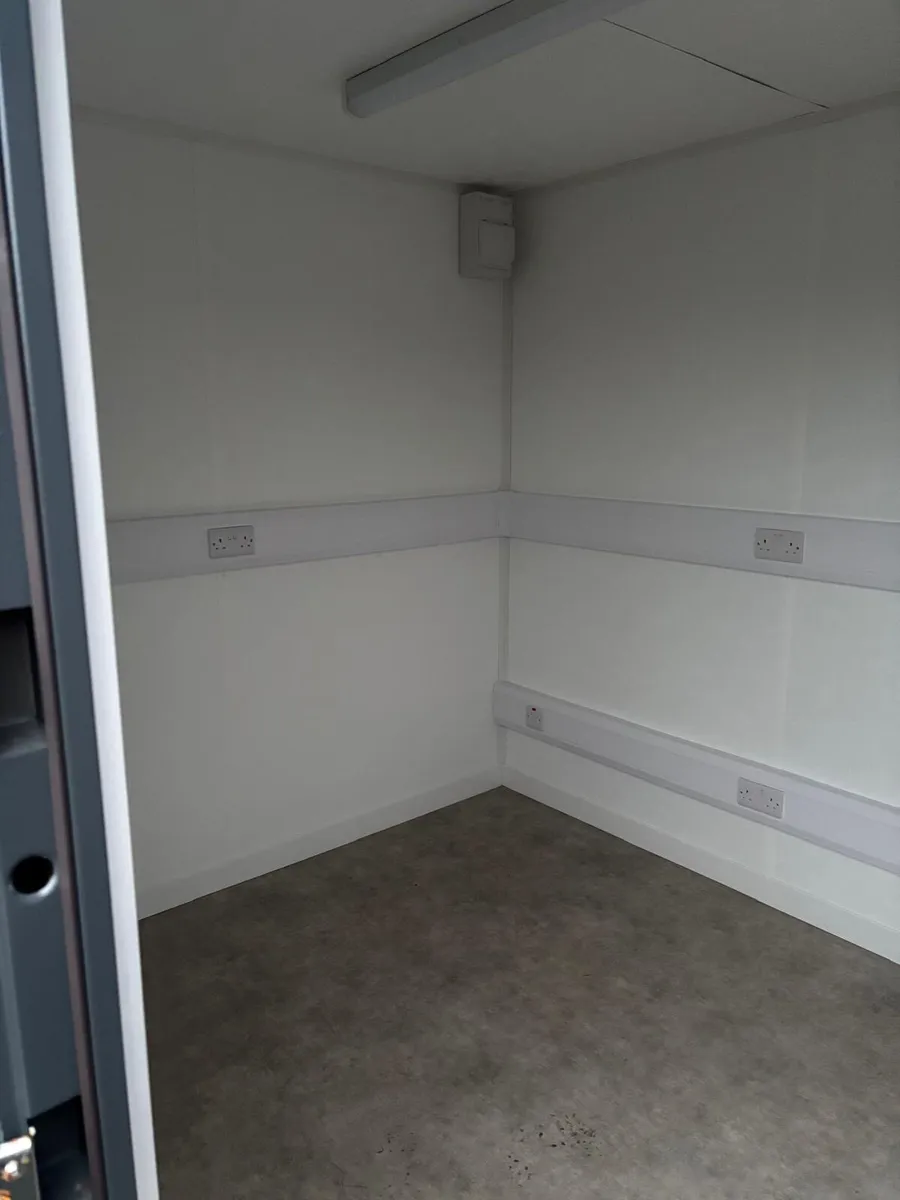 Office container - Image 4