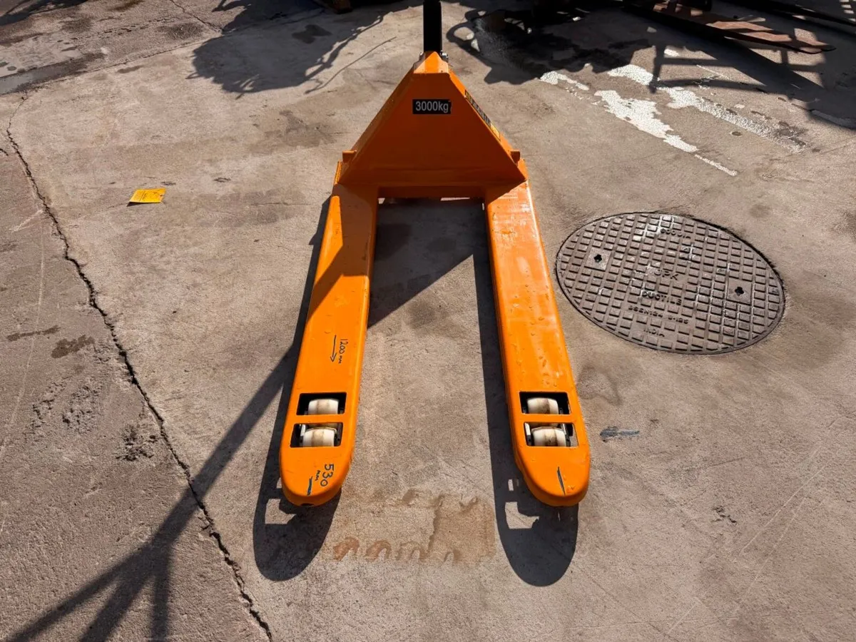 NEW 3 TON PALLET TRUCK - Image 3