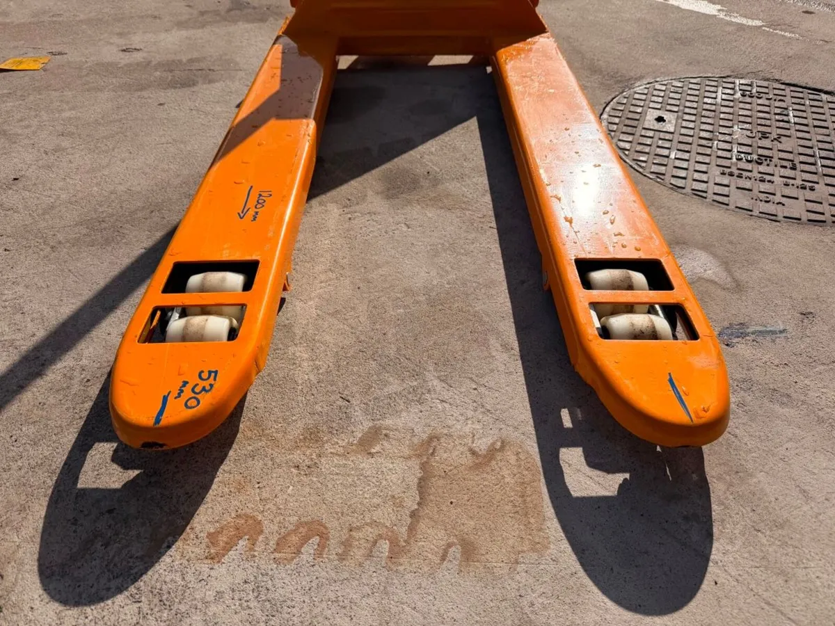 NEW 3 TON PALLET TRUCK - Image 4