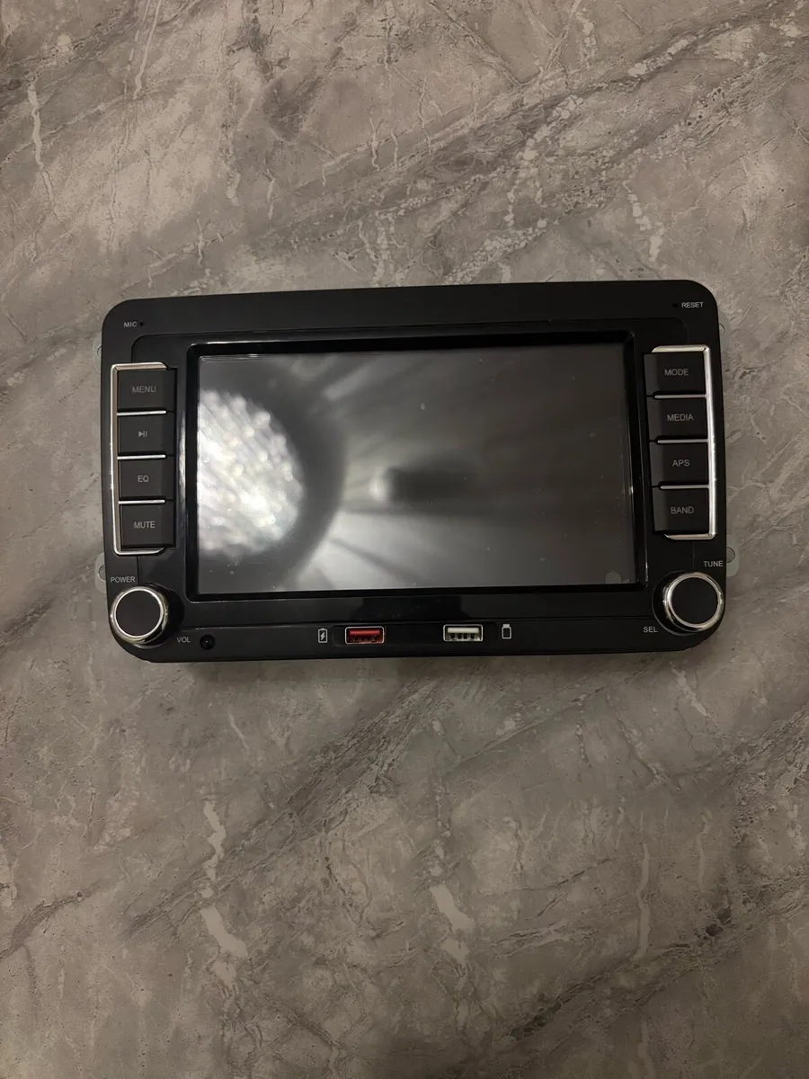 VW Wireless Carplay with Remote Control - Image 1