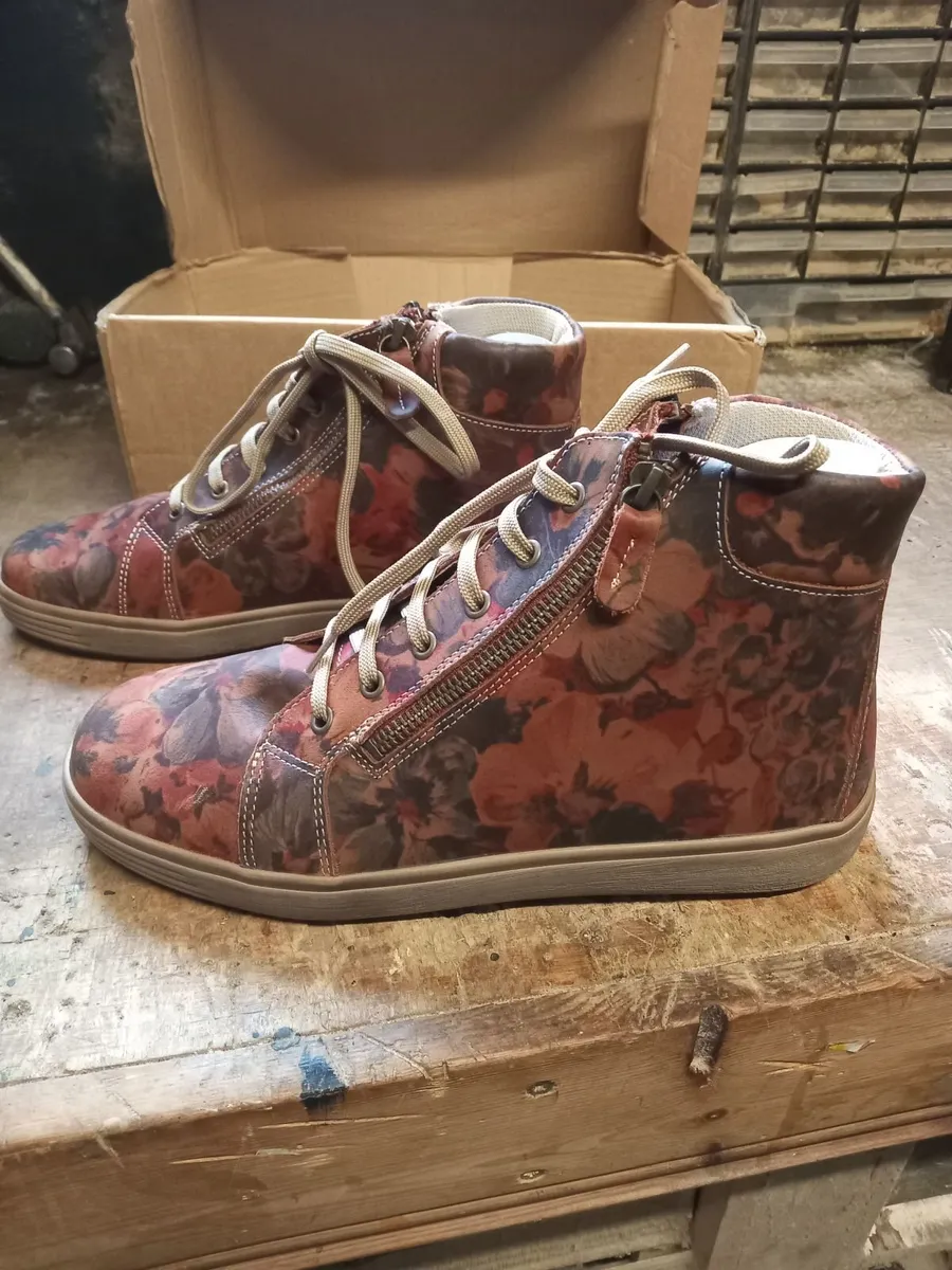 Cosyfeet boots - Image 1