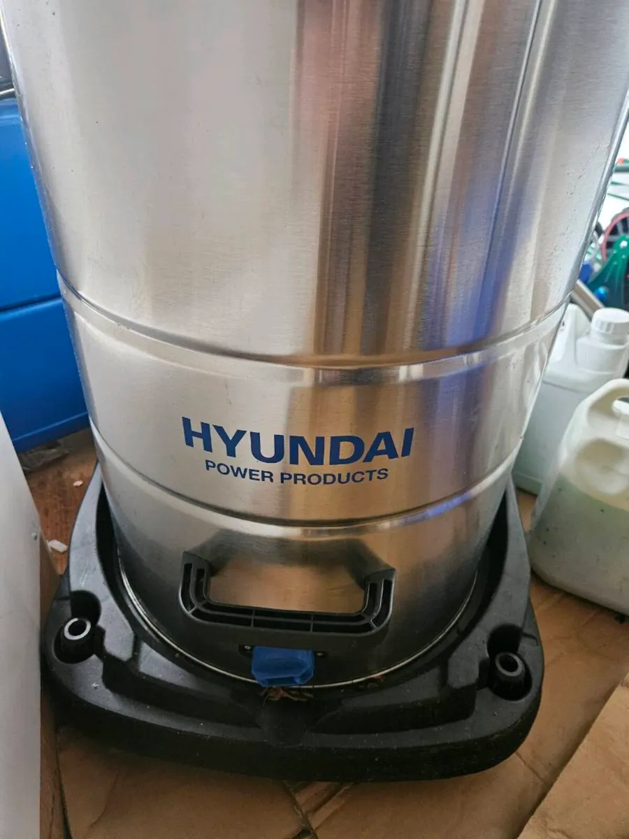 PROFESSIONAL CARPET CLEANING BUSINESS SET – LIKE N - Image 1