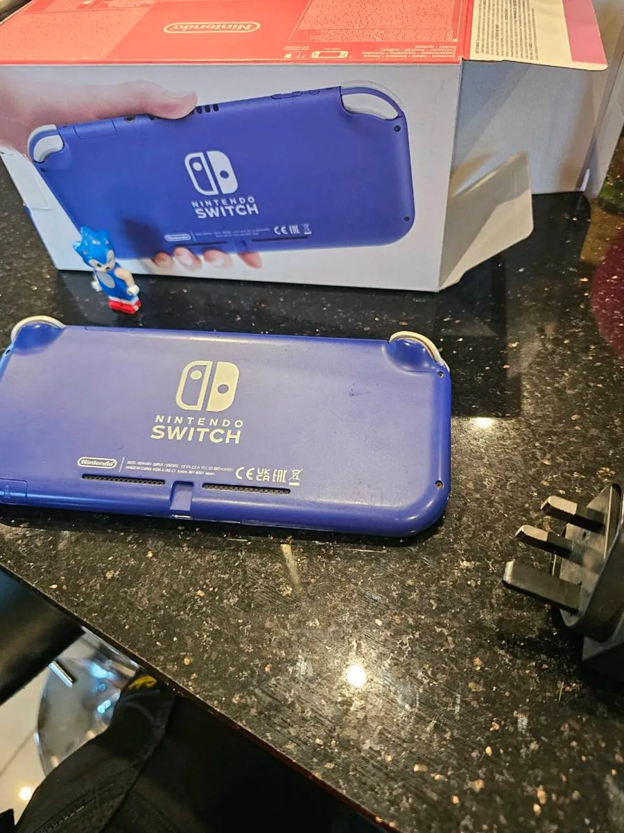 Nintendo switch lite - Image 2