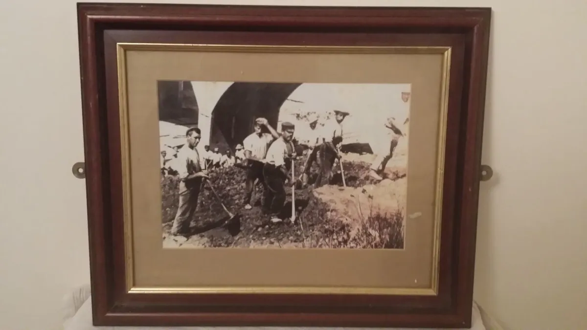 Selection of Old World Pictures - Image 1