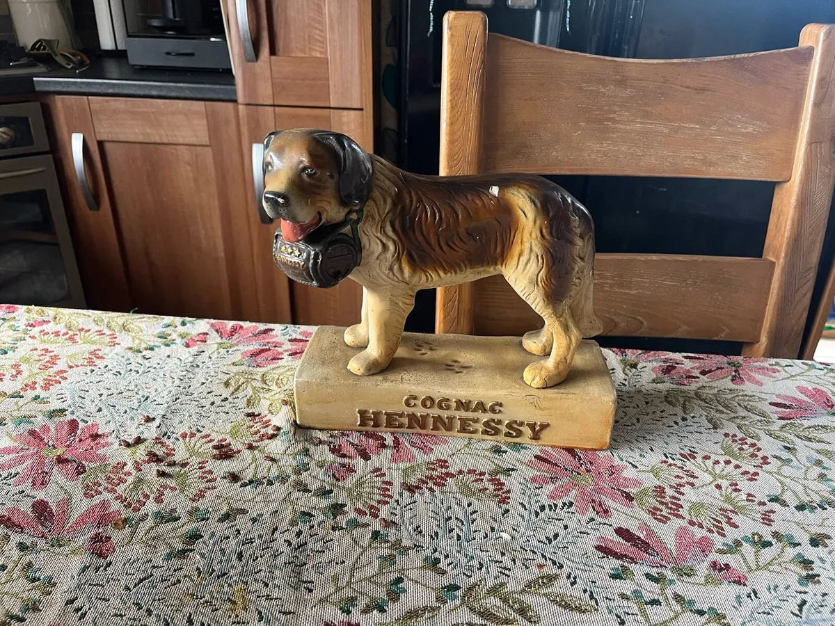 Hennessy Brandy Advertising St Bernard Figurine - Image 2
