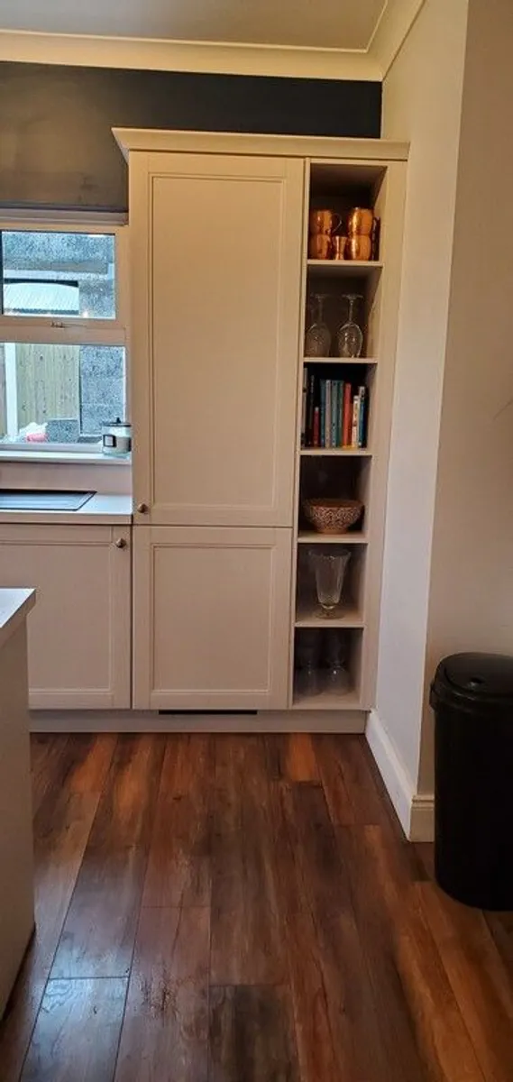 kitchen including All integrated Appliances - Image 2